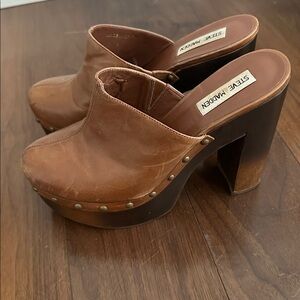 Steve Madden Brown Leather Platform Clogs
